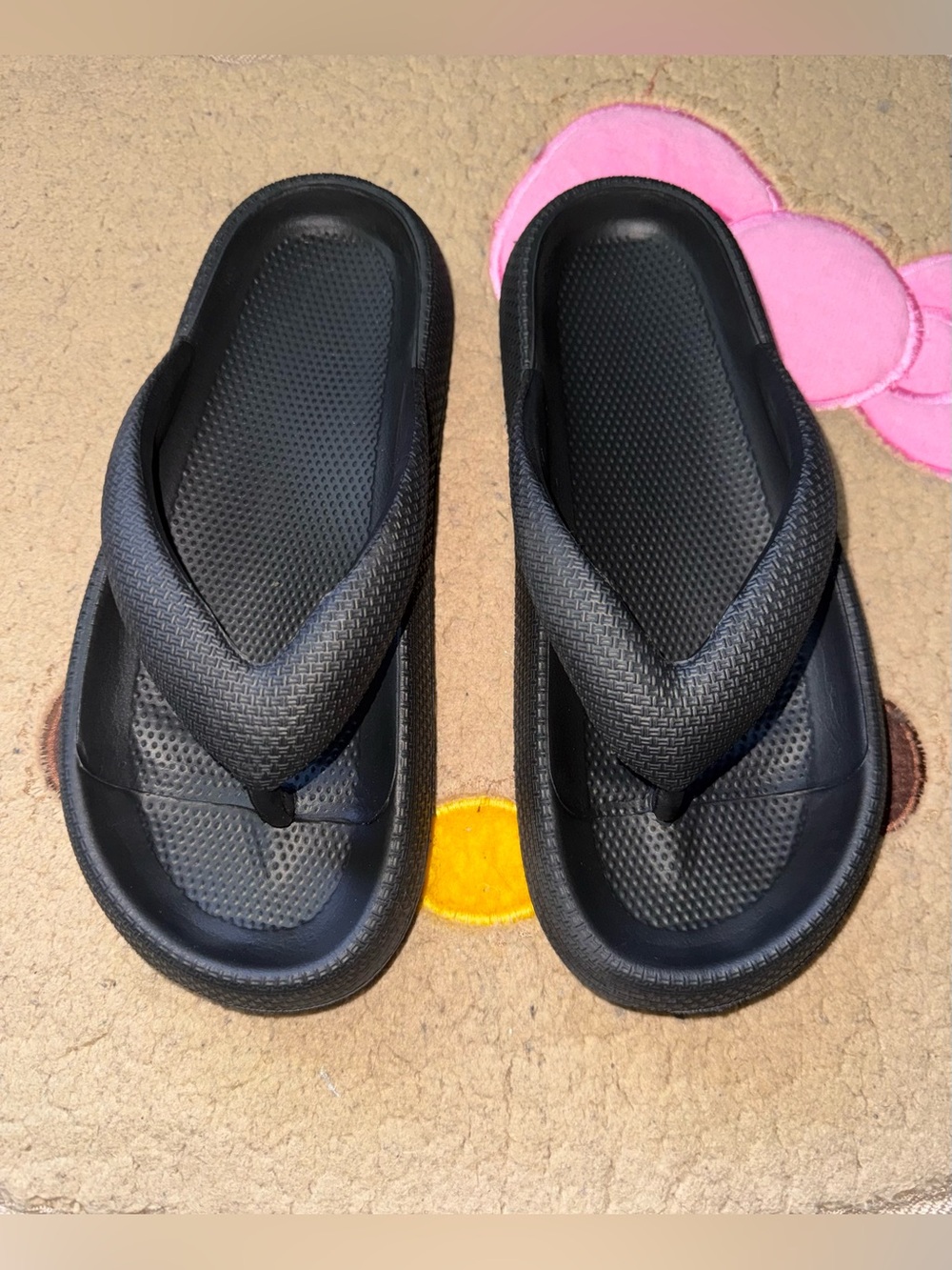 Cloud Cushioned Thong Sandals Women’s Size 8.5 Black EVA Material